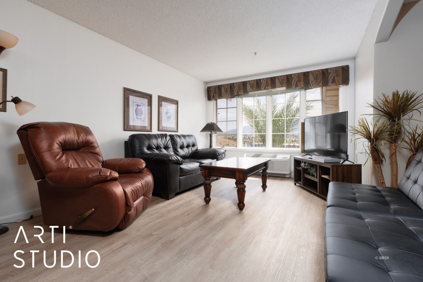 555  Highland Dr #303