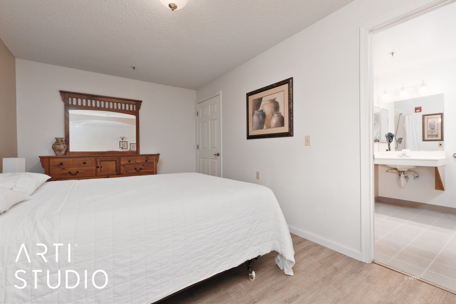 555  Highland Dr #303