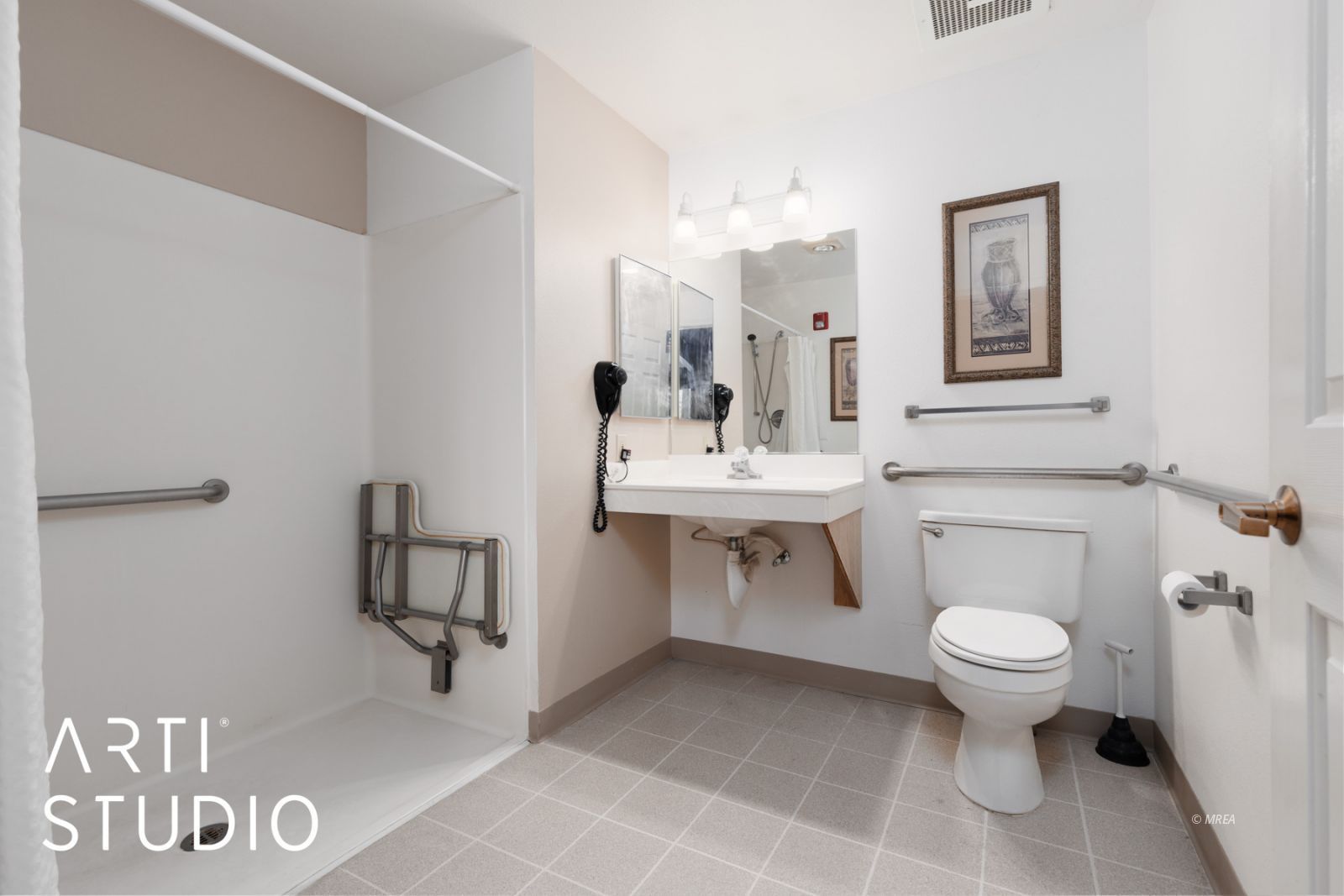 555  Highland Dr #303