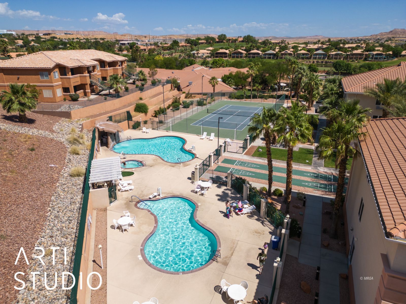 555  Highland Dr #303