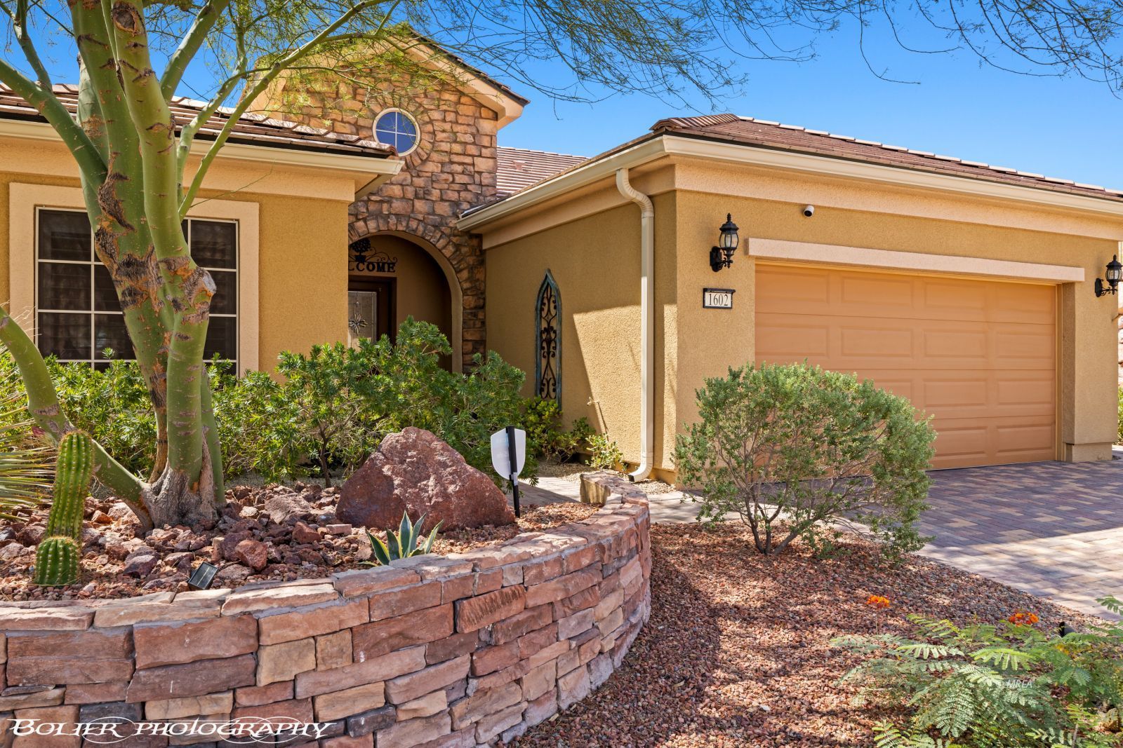 1602  Watchmans Point 