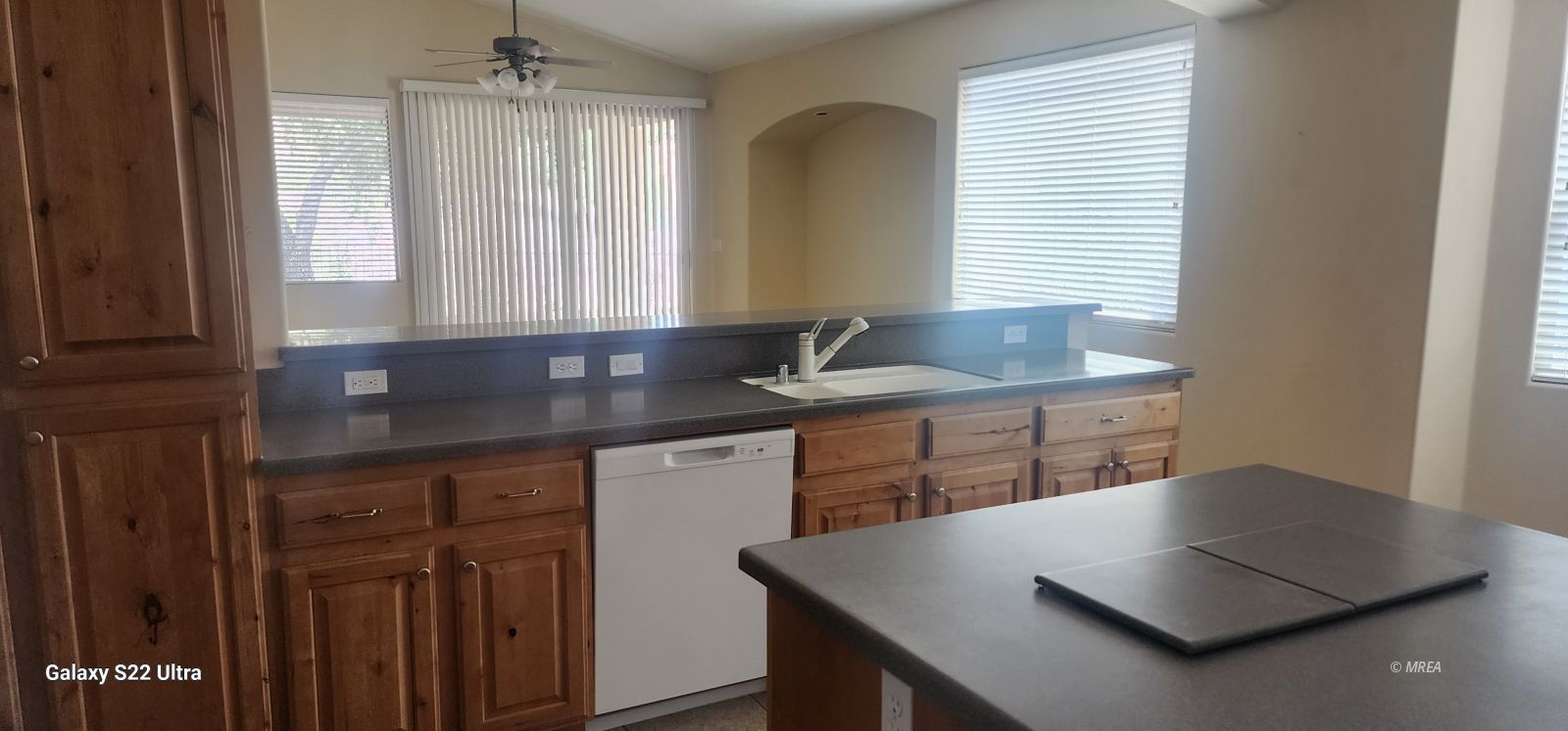 448  Highland View Ct