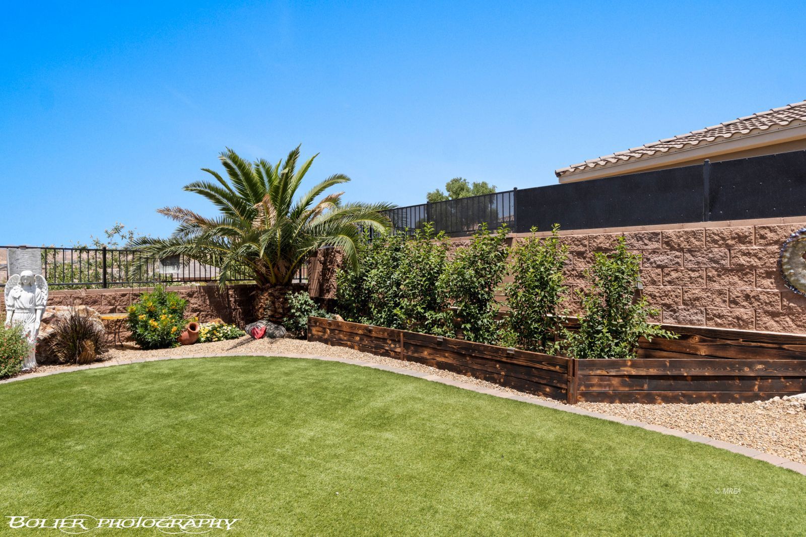 1123  Pebble Creek Blf 