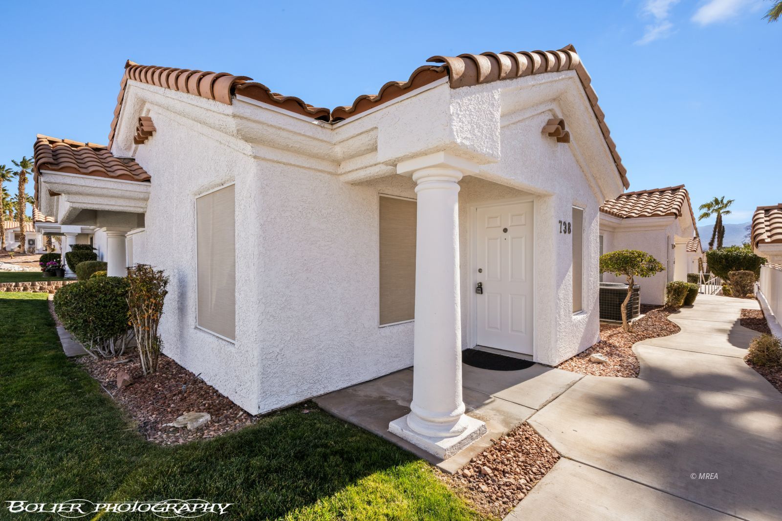 738  Mesa Springs Dr