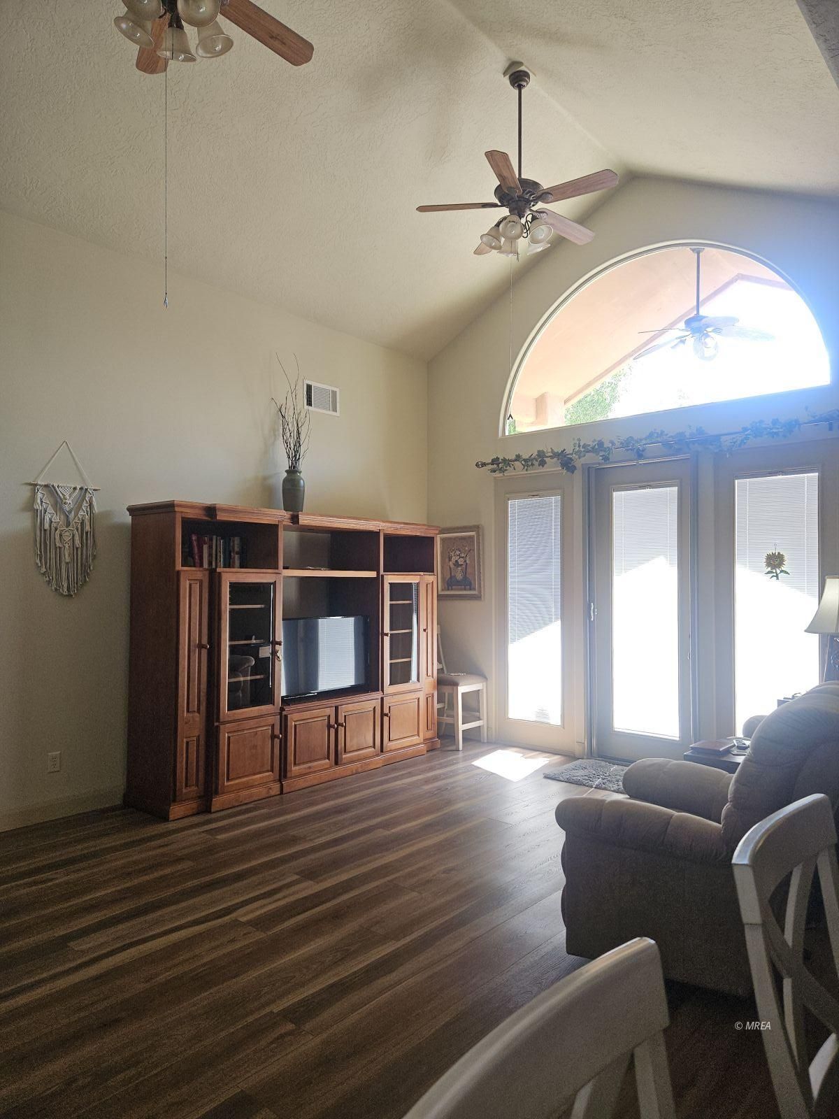 780  Villa La Paz Dr