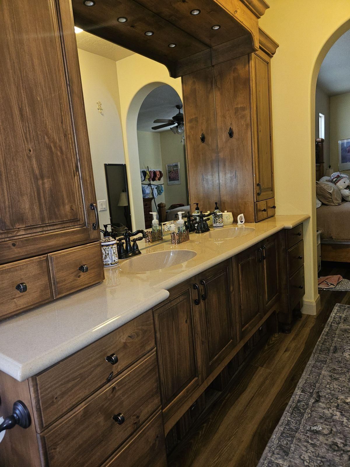 780  Villa La Paz Dr