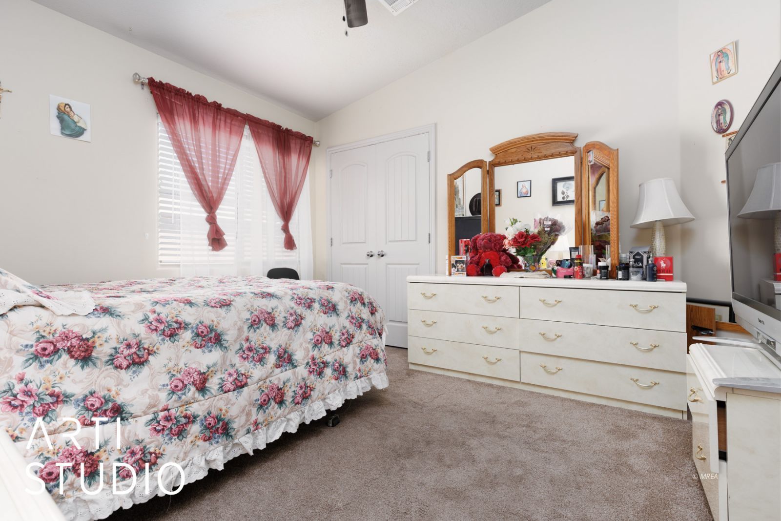 871  Santa Theresa Way