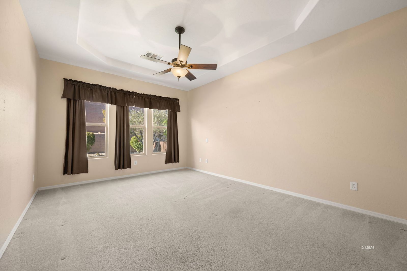 1155  Dry Falls Bnd Ln