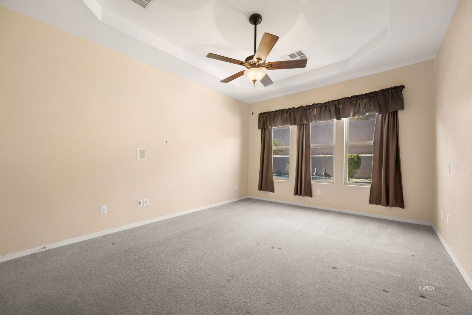 1155  Dry Falls Bnd Ln