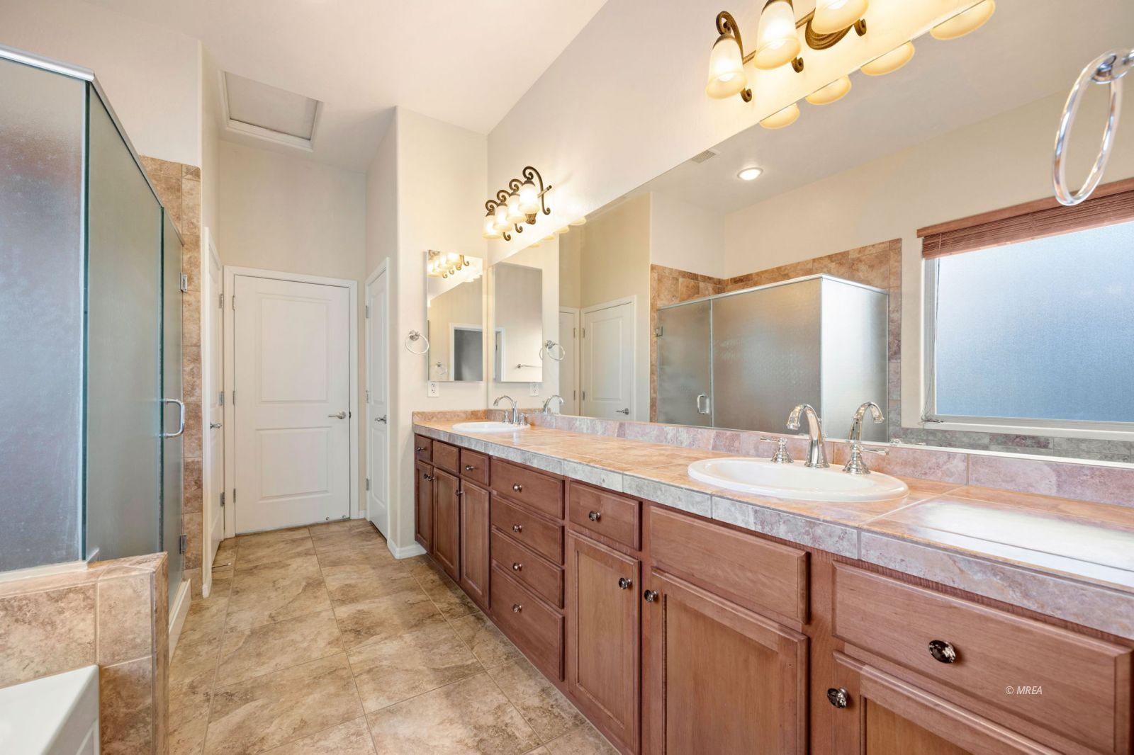 1155  Dry Falls Bnd Ln