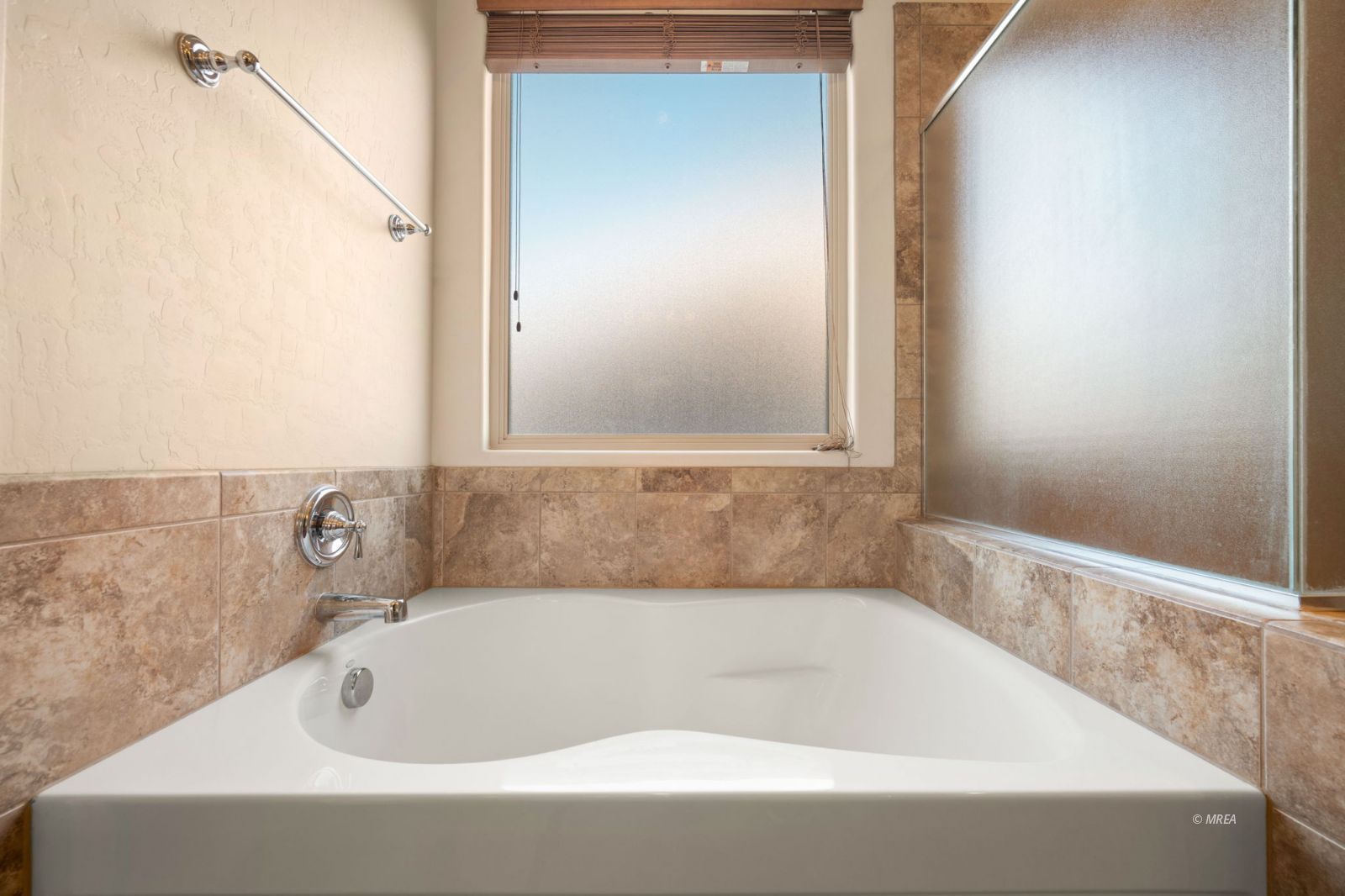 1155  Dry Falls Bnd Ln