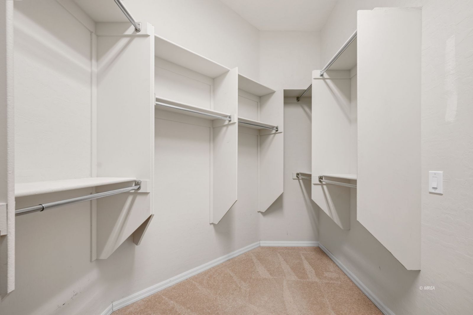 1155  Dry Falls Bnd Ln