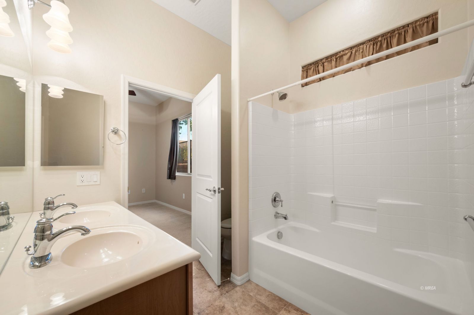 1155  Dry Falls Bnd Ln