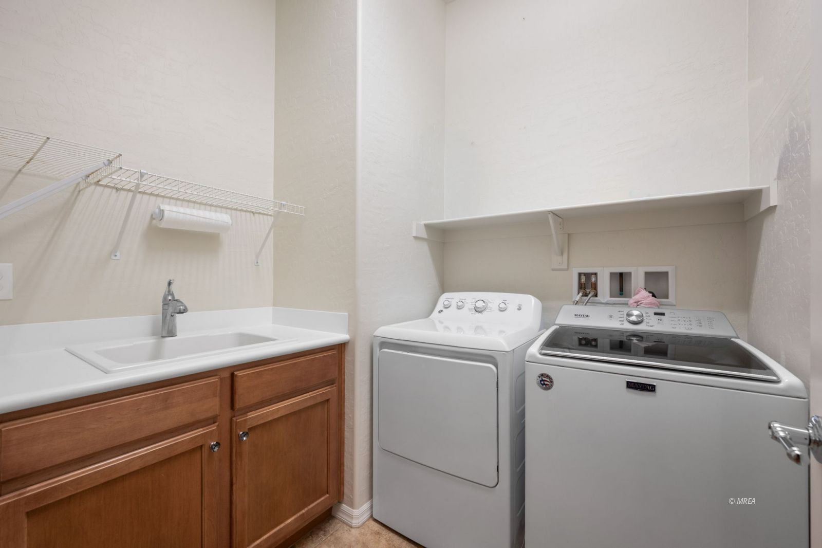 1155  Dry Falls Bnd Ln