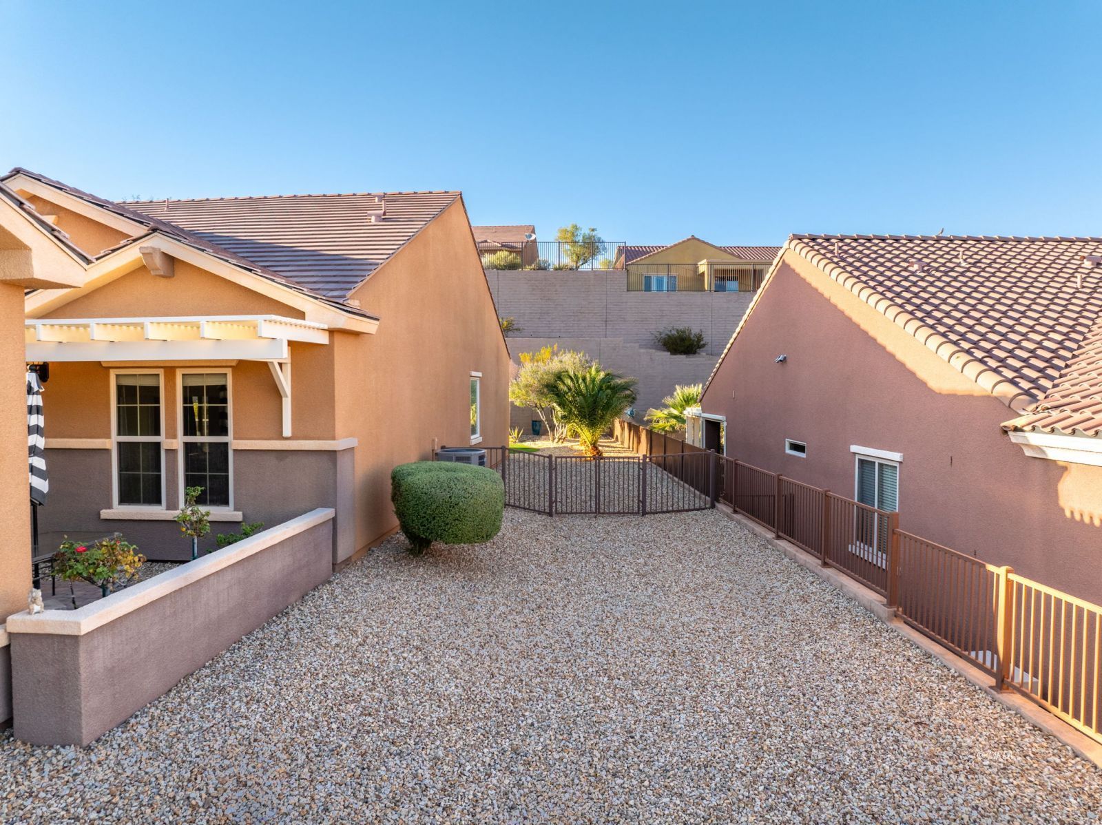 1155  Dry Falls Bnd Ln