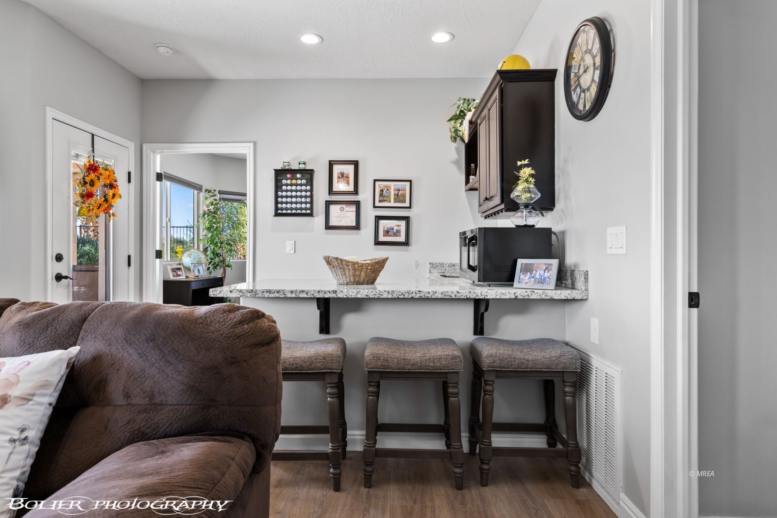 672  Mountain View Dr