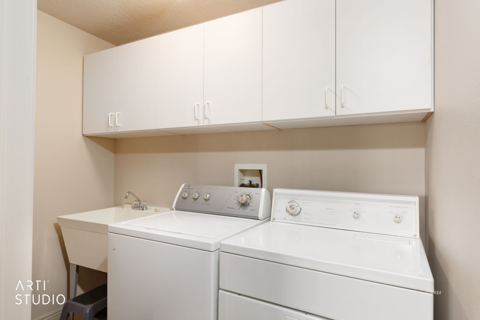 616  Mountain View Dr