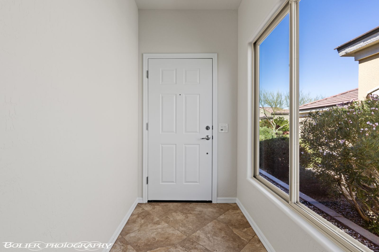 890  Frontier Pass Trl