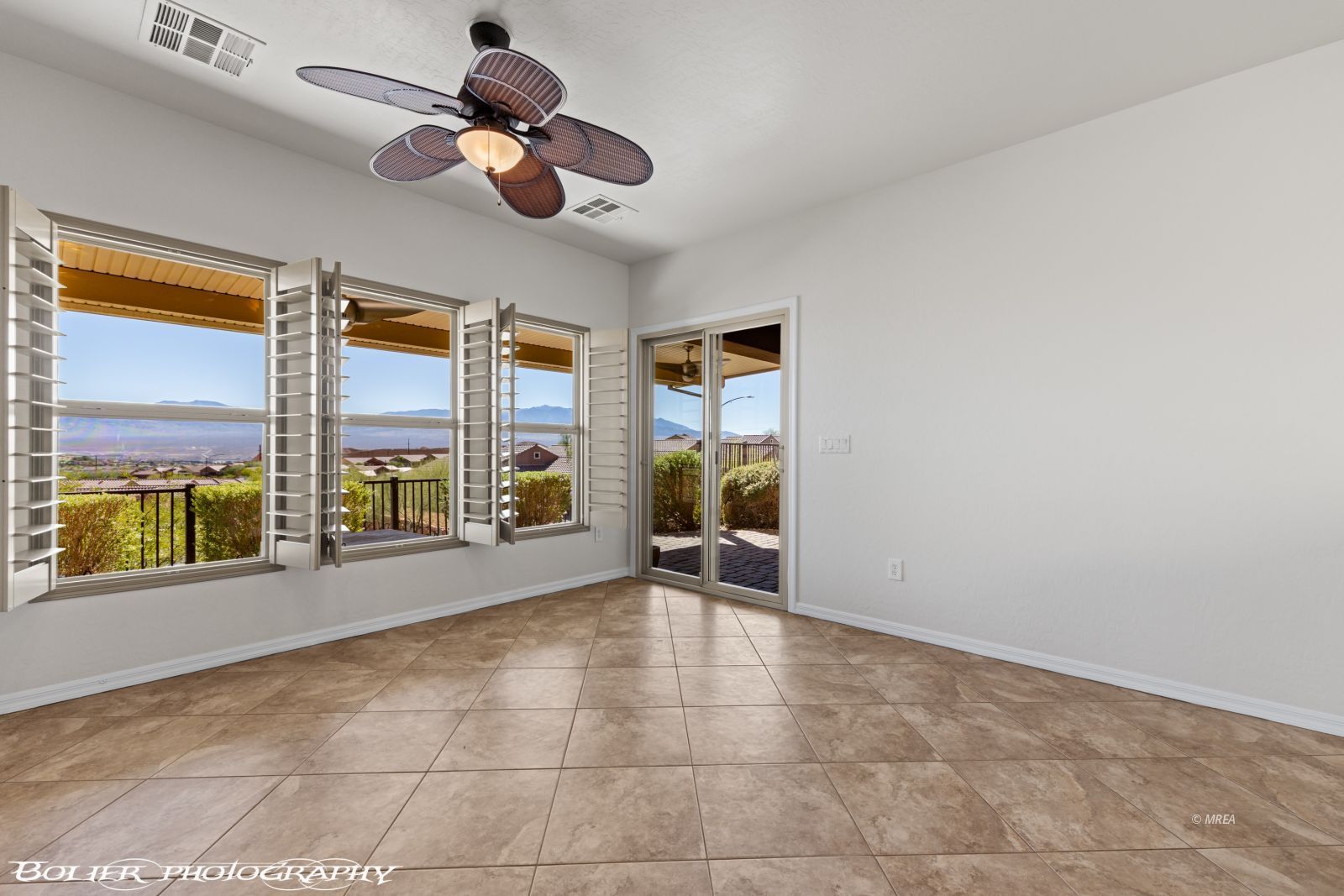 890  Frontier Pass Trl