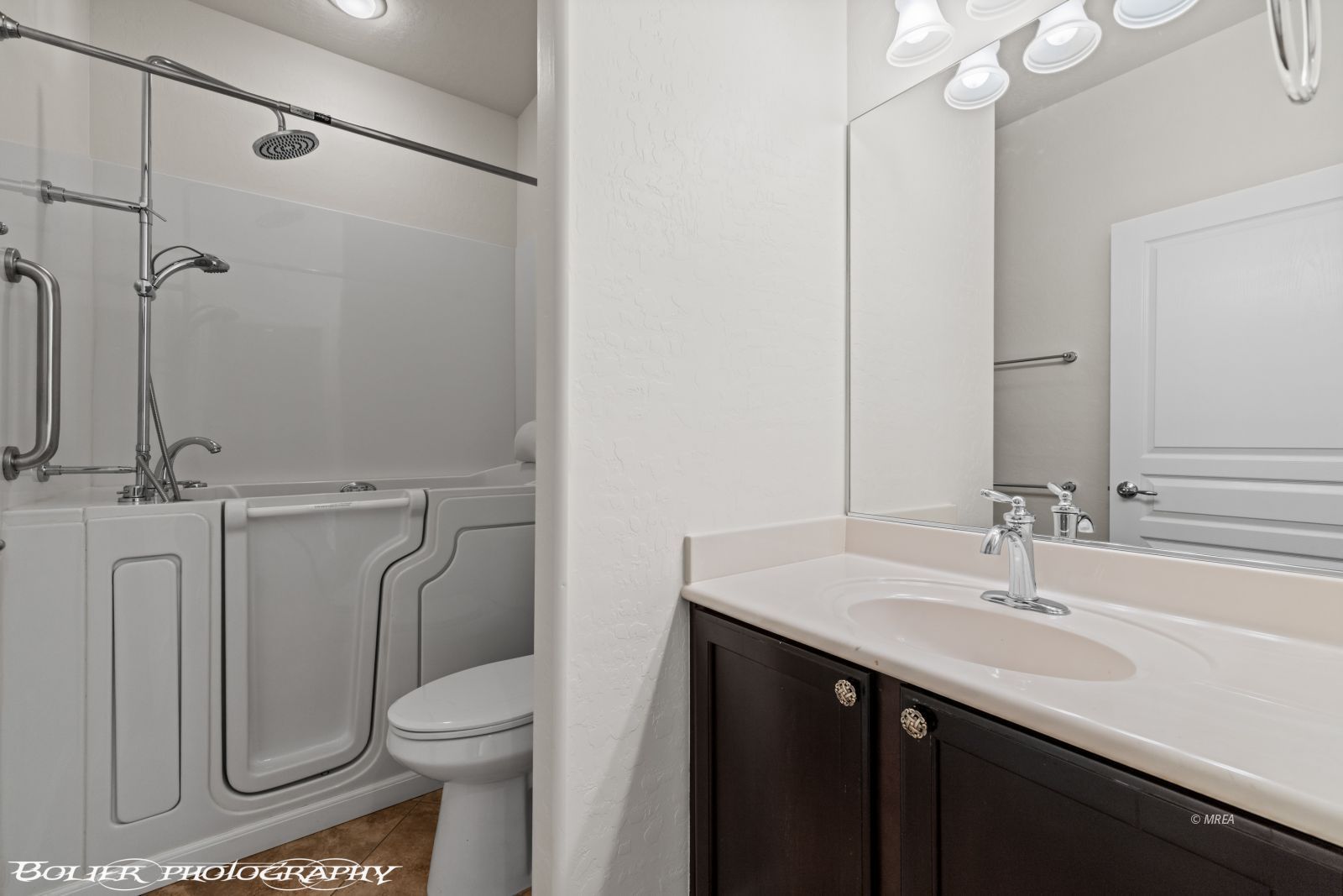 890  Frontier Pass Trl