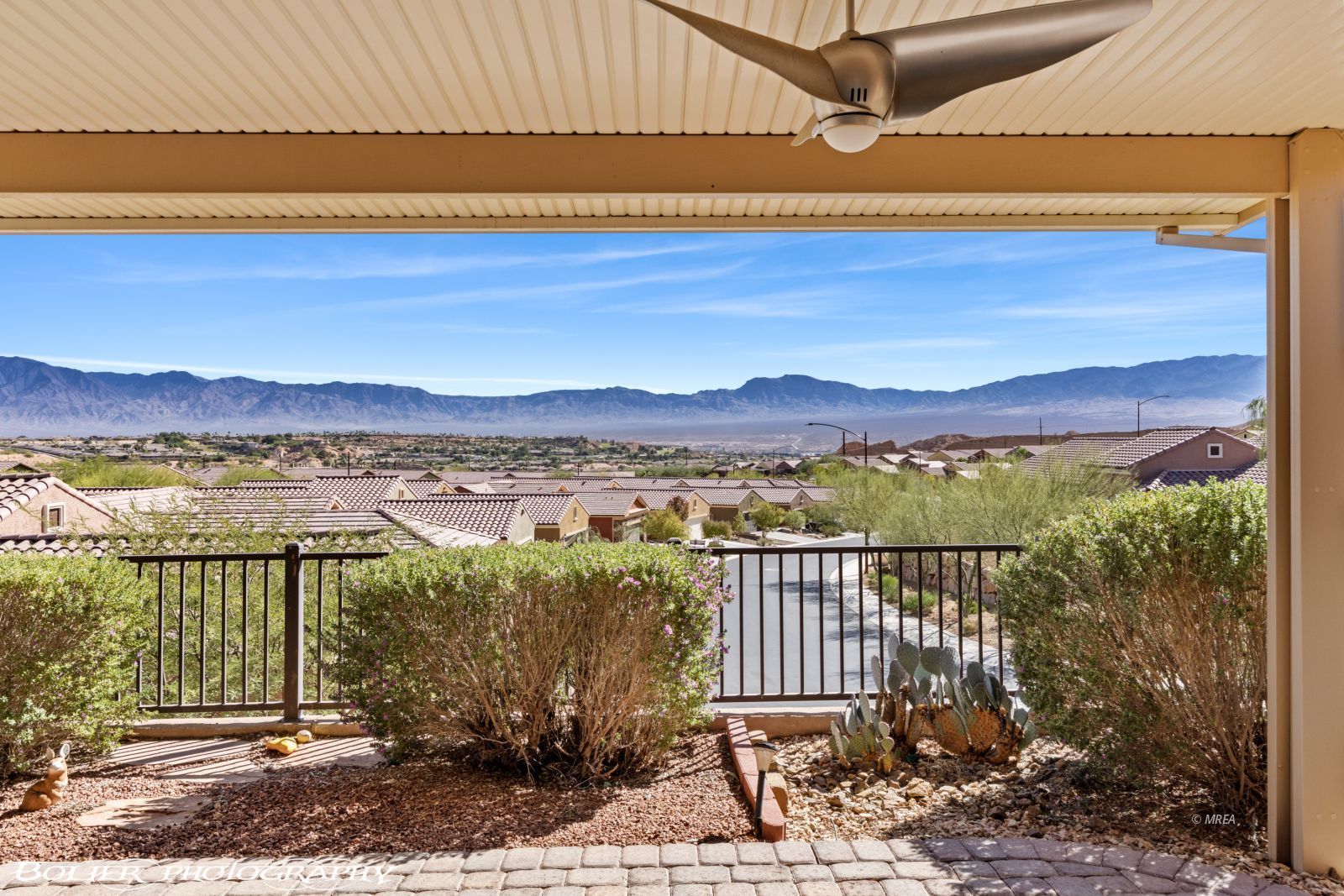 890  Frontier Pass Trl