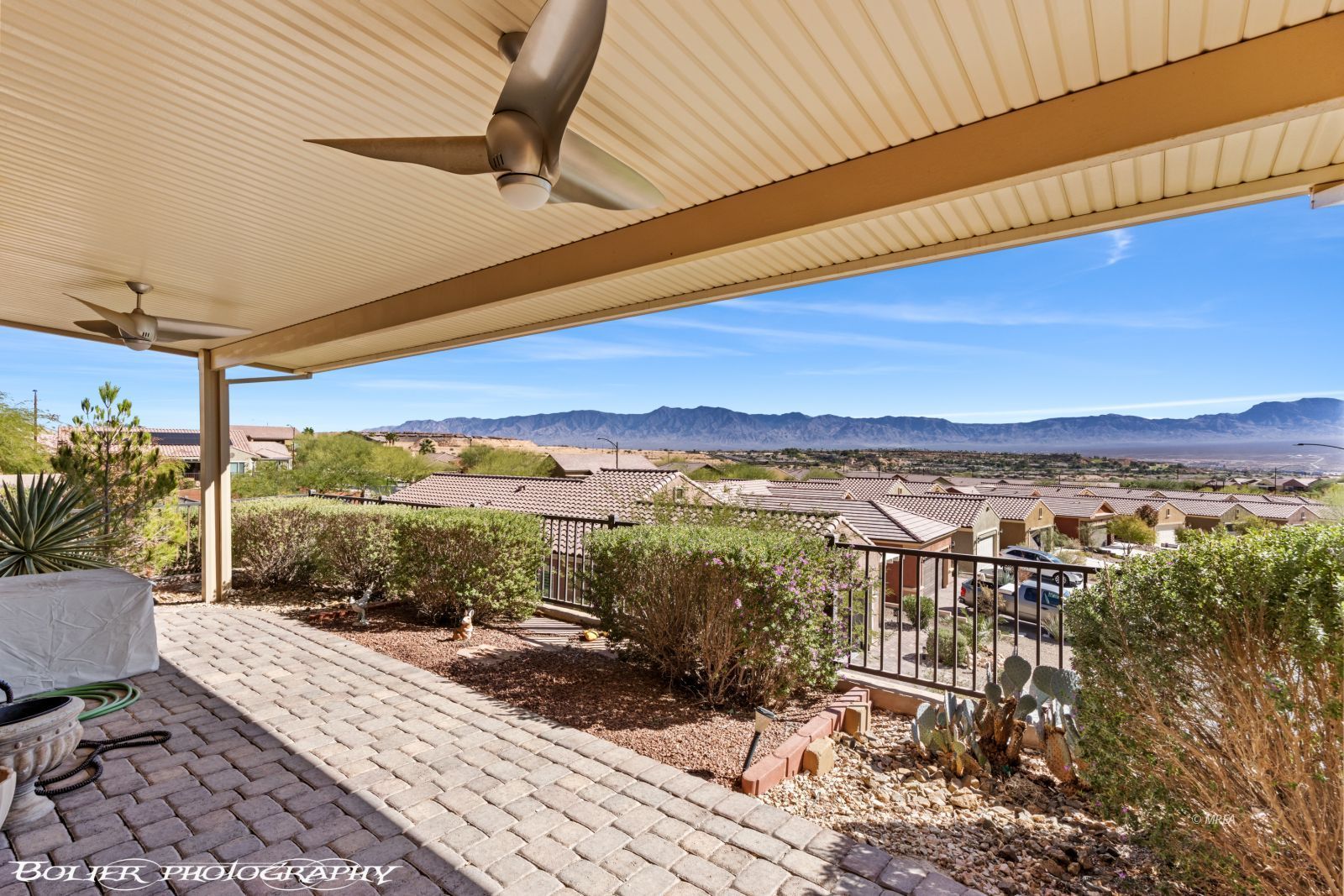 890  Frontier Pass Trl