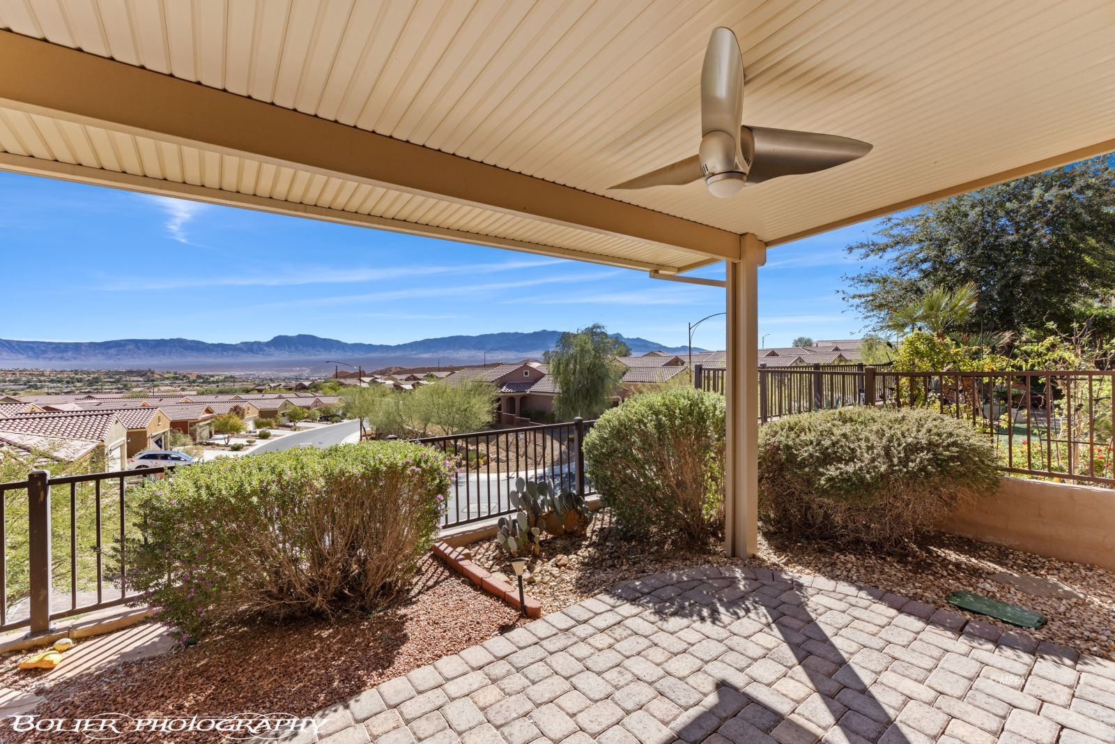 890  Frontier Pass Trl