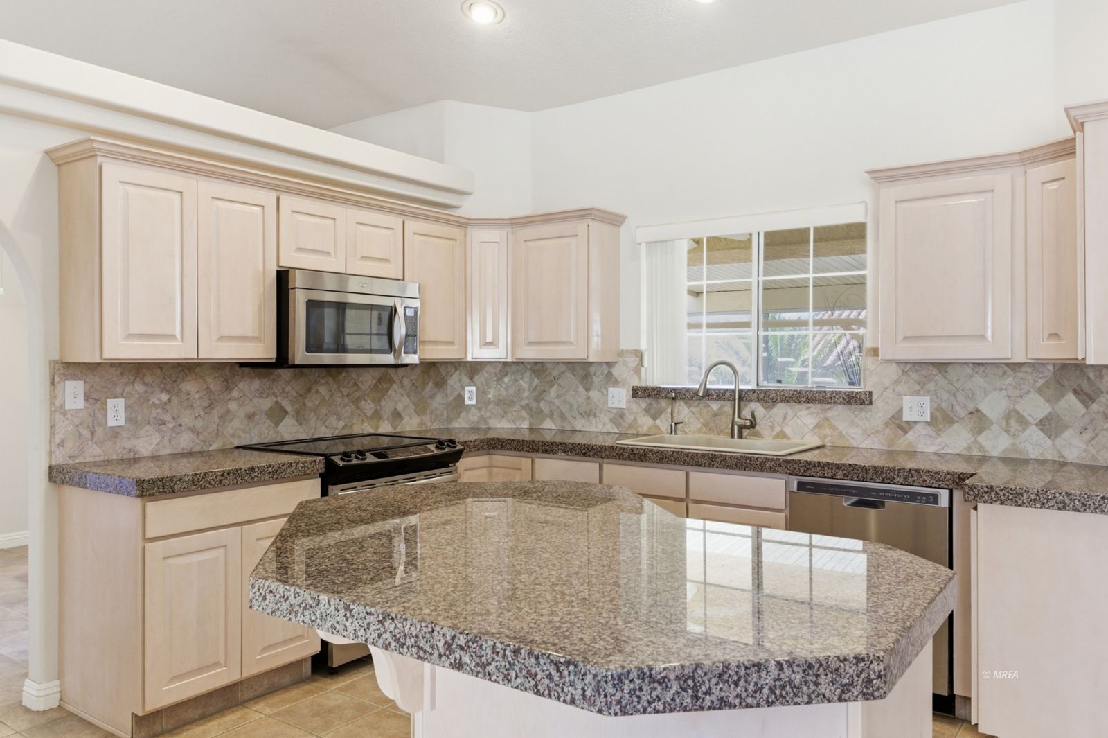 757  Buena Vista Cir