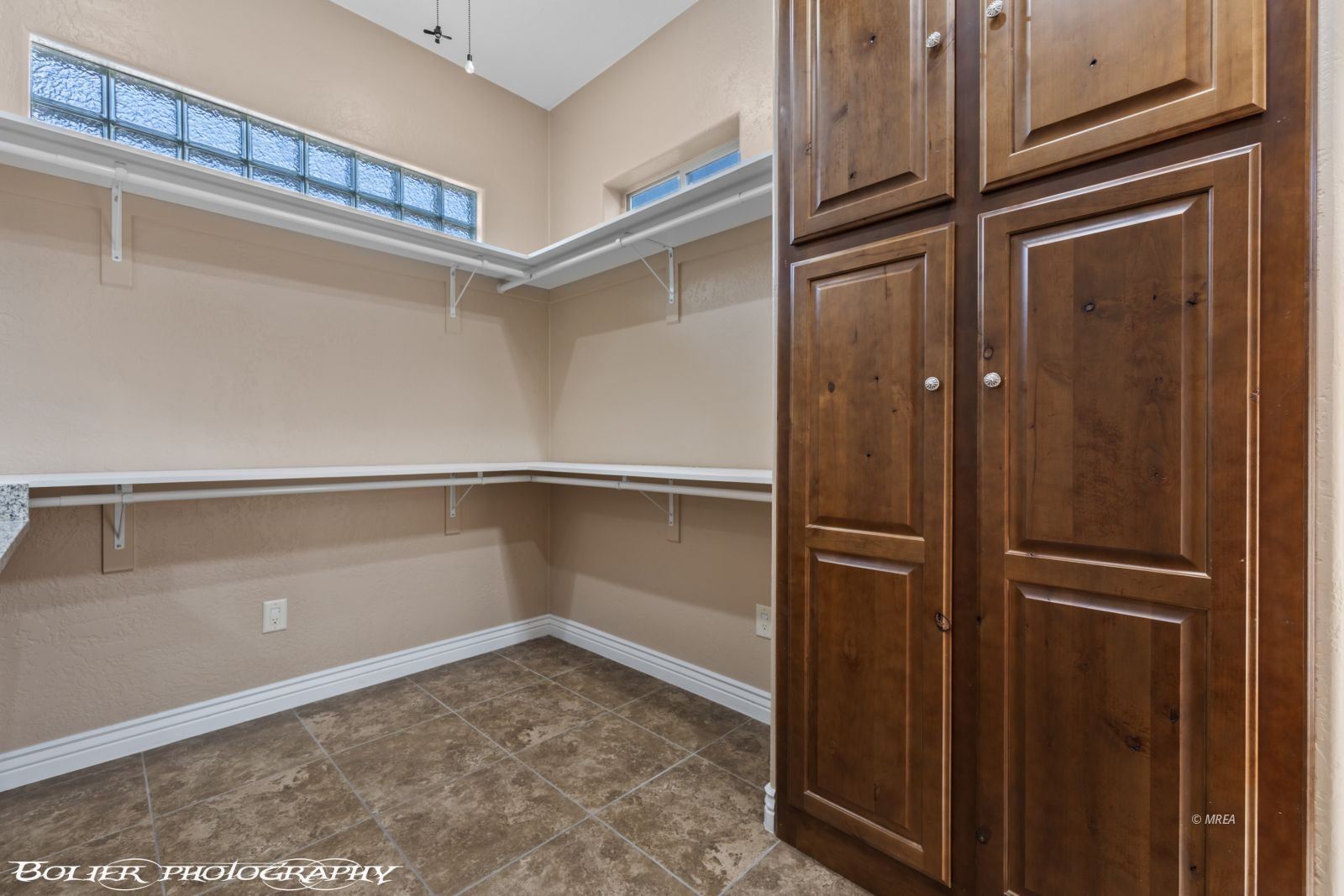 420  Sublimity Crest 