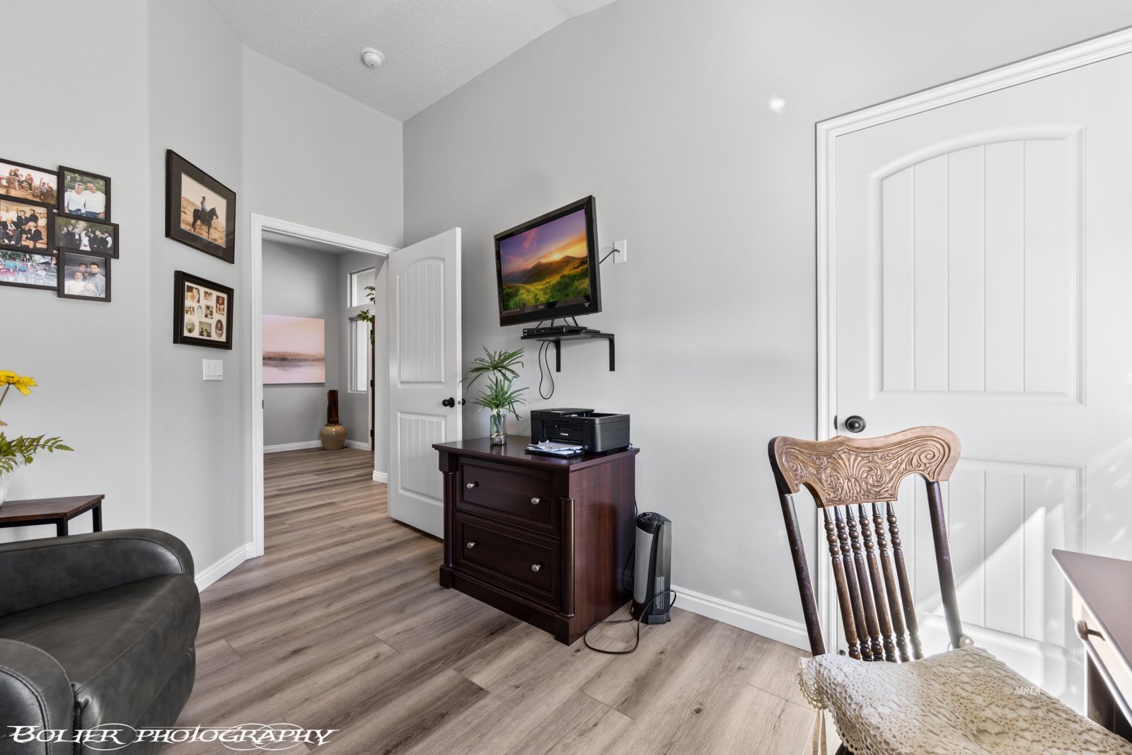 672  Mountain View Dr