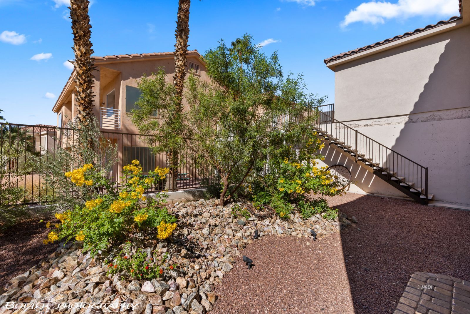 672  Mountain View Dr