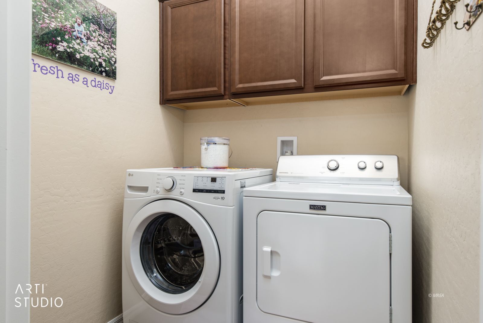 790  Country Grove Ln