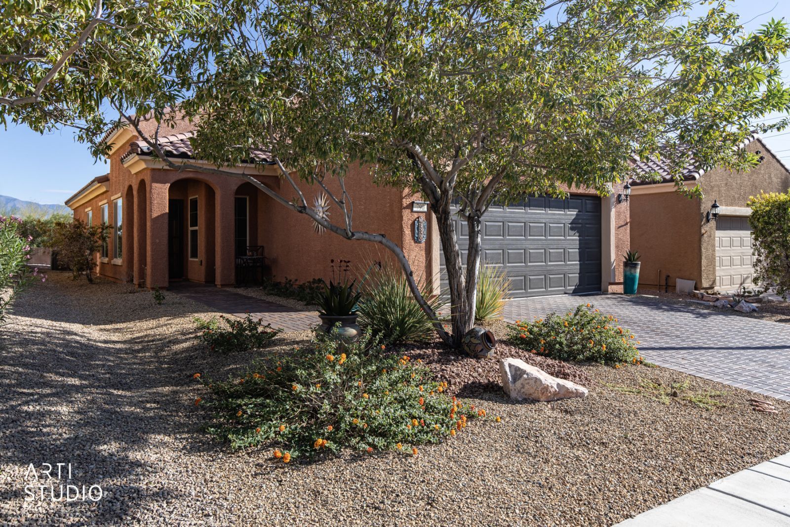 790  Country Grove Ln