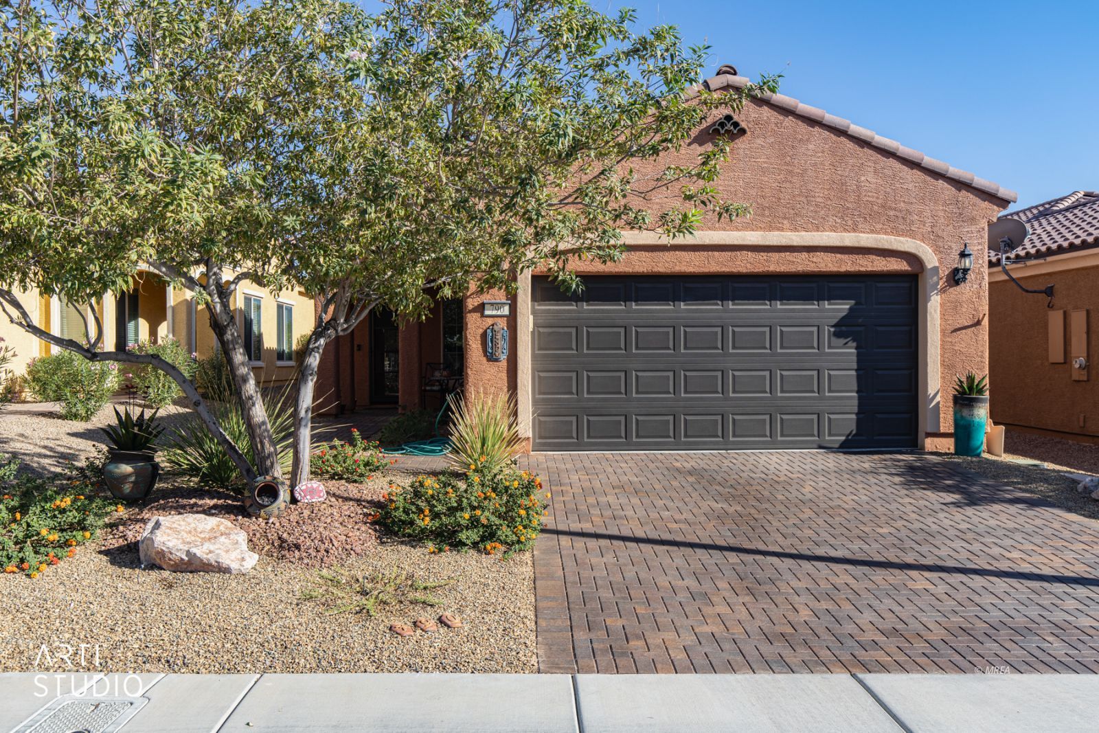 790  Country Grove Ln