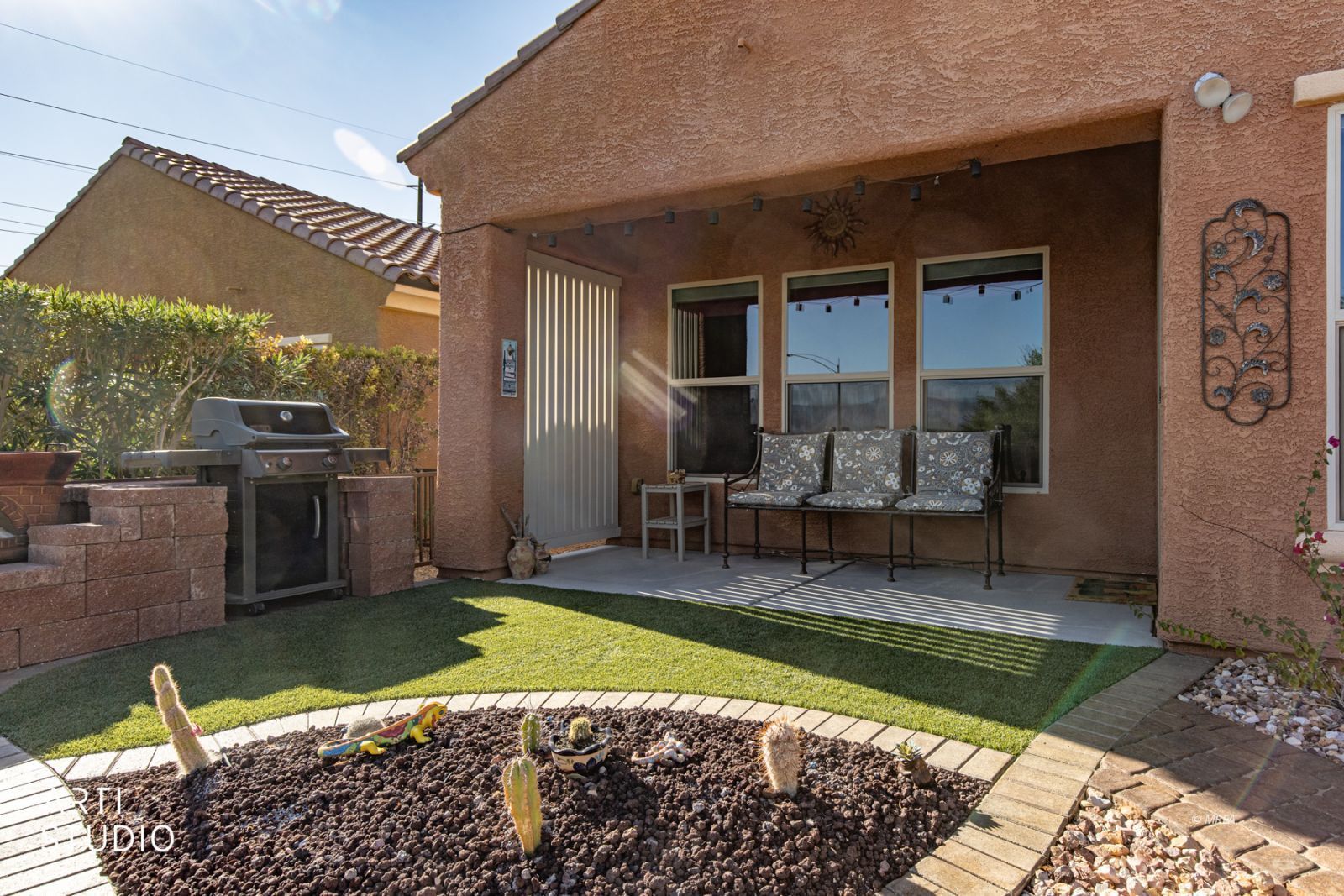 790  Country Grove Ln