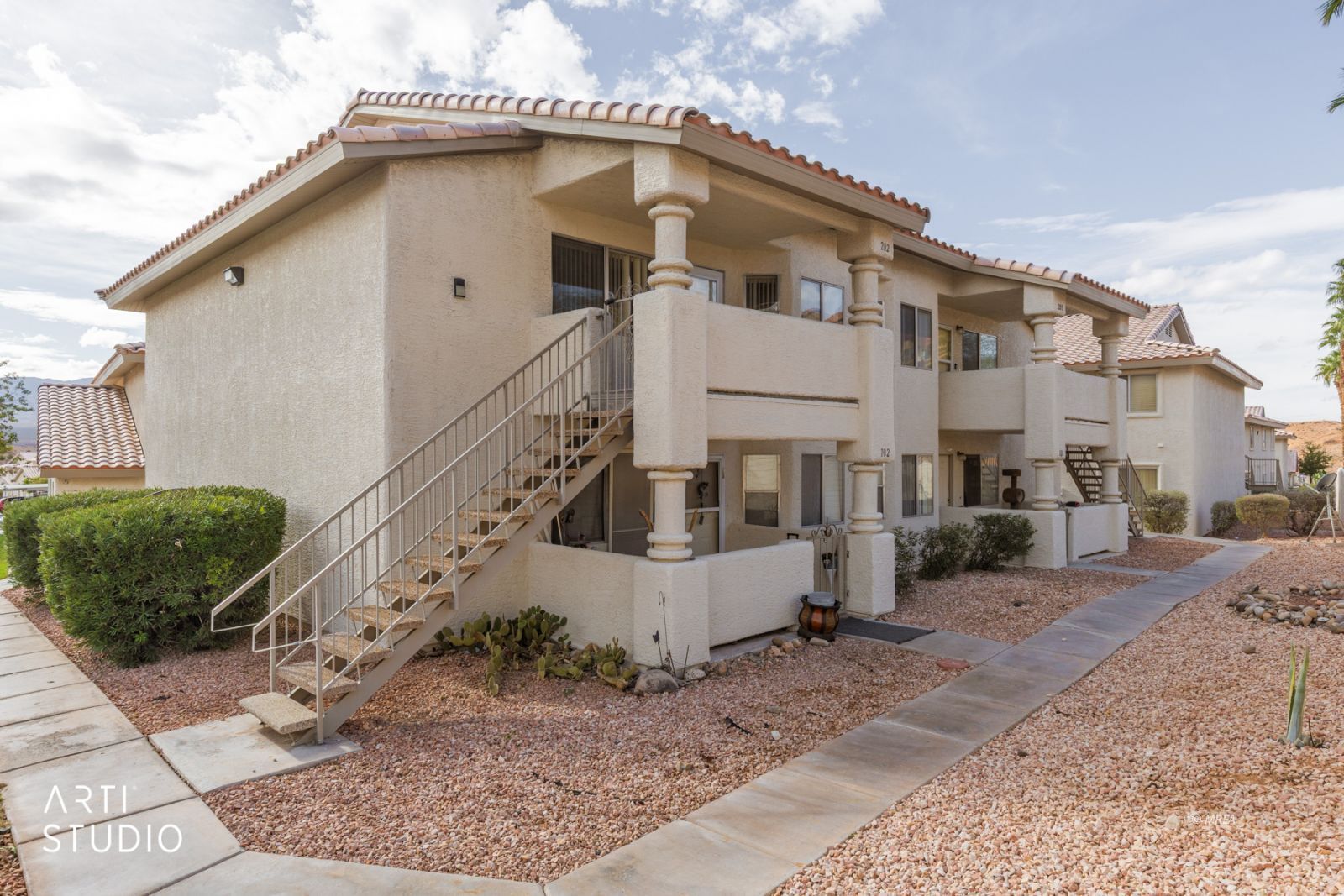 461  Mesa Blvd #202