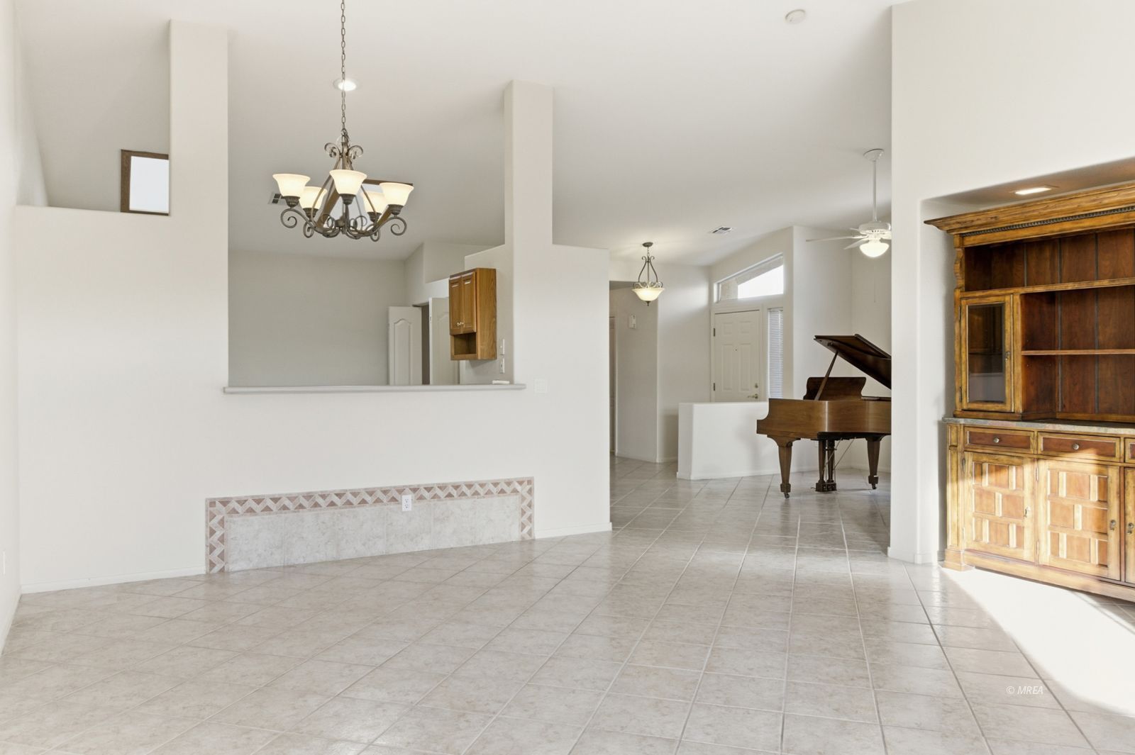 424  Beacon Ridge Way