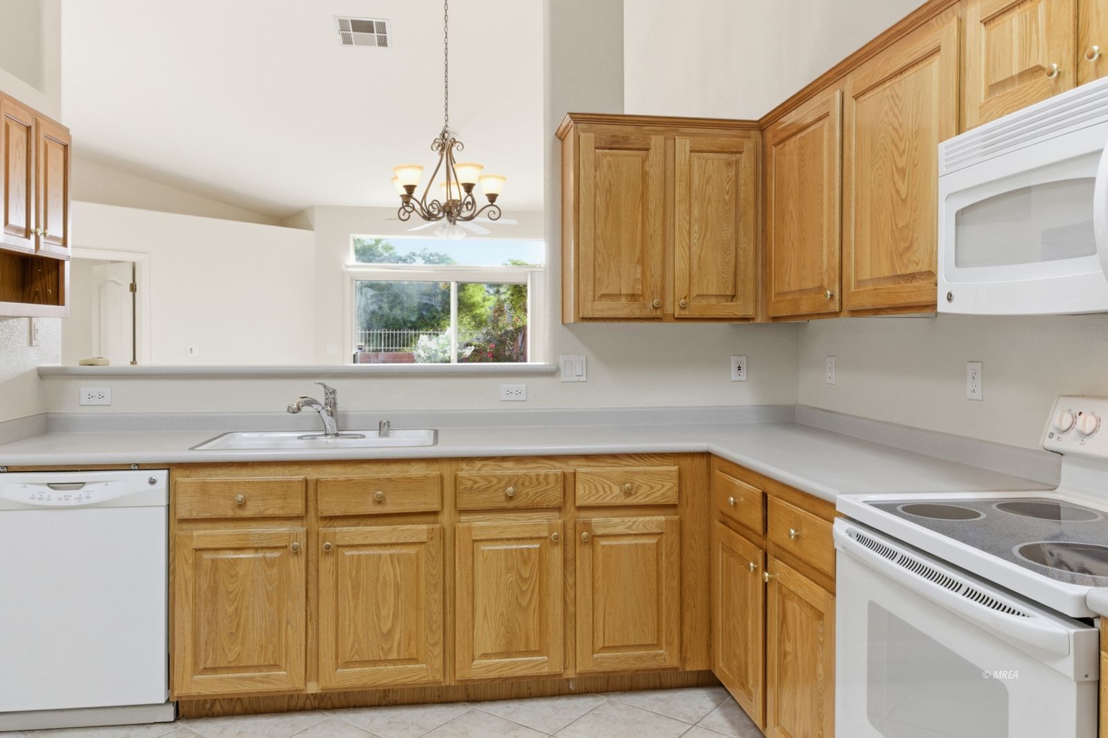 424  Beacon Ridge Way