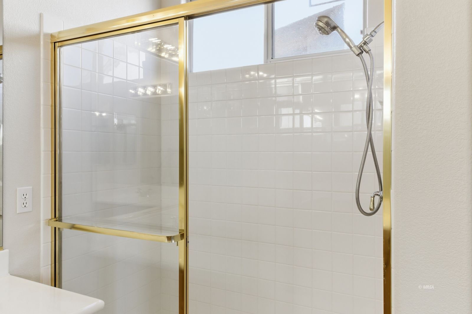 424  Beacon Ridge Way