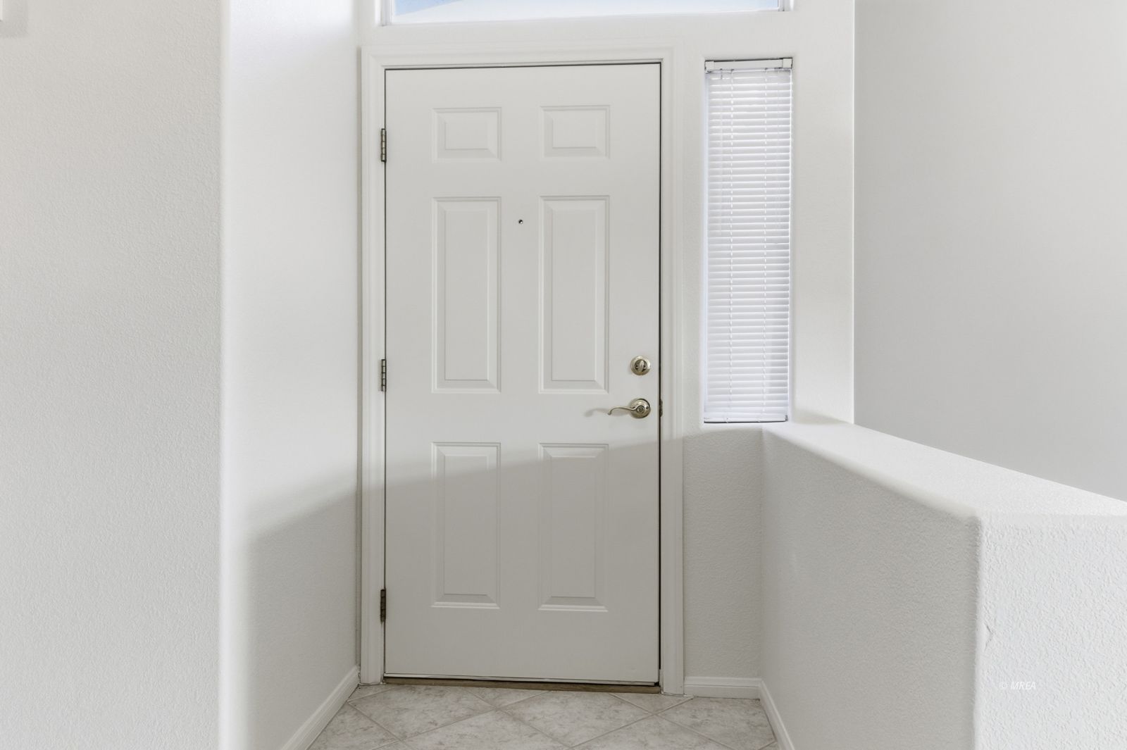 424  Beacon Ridge Way