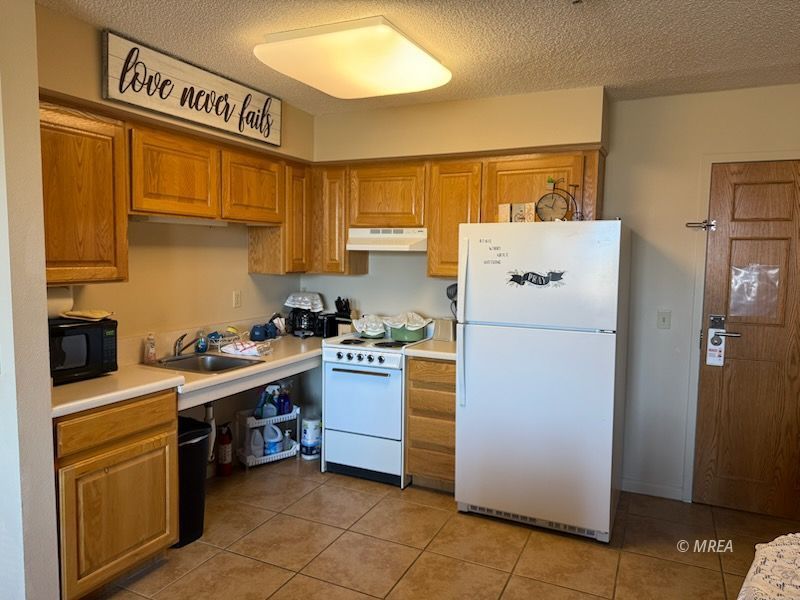 555  Highland Dr #101 