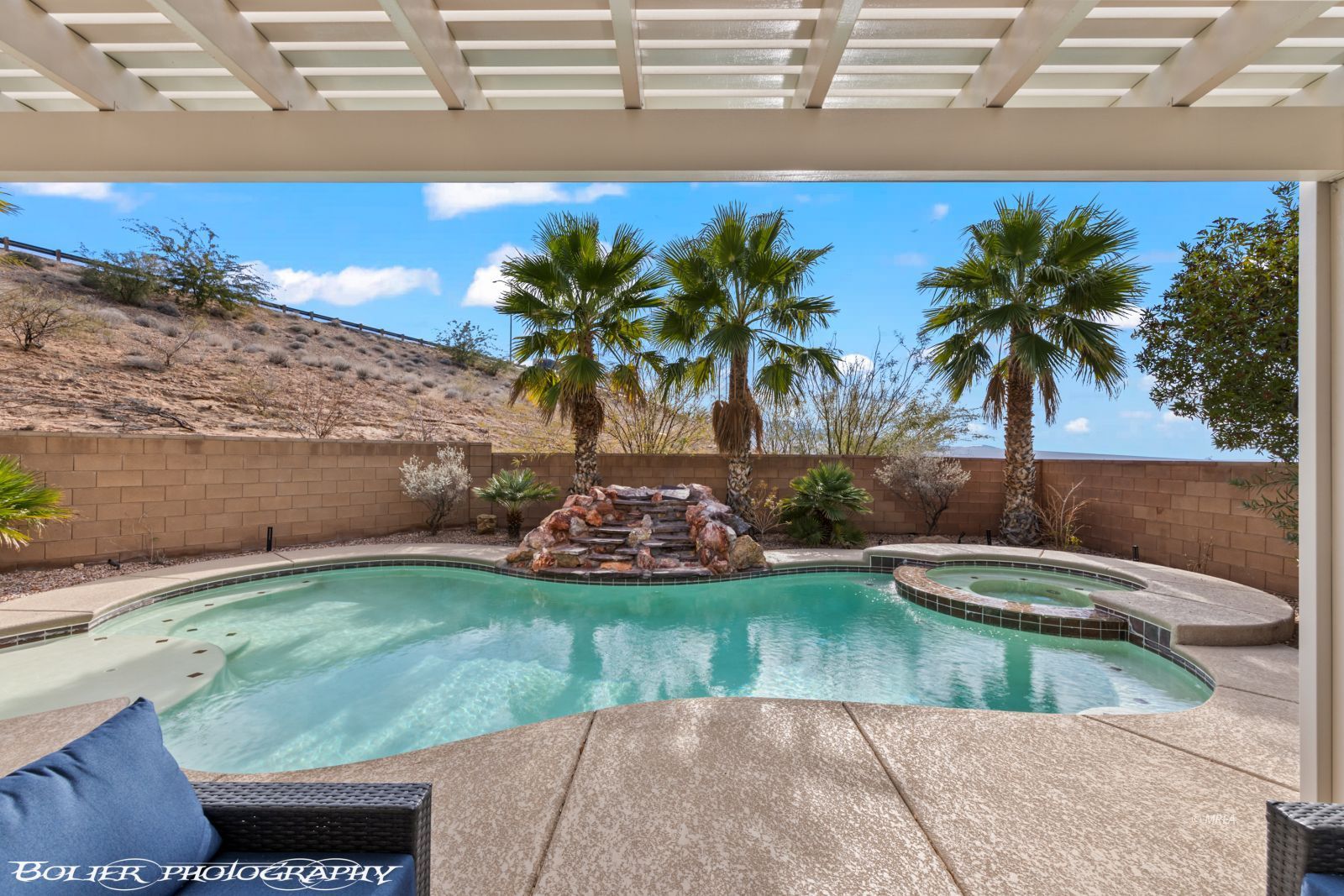 400  Paradise Pkwy  #127