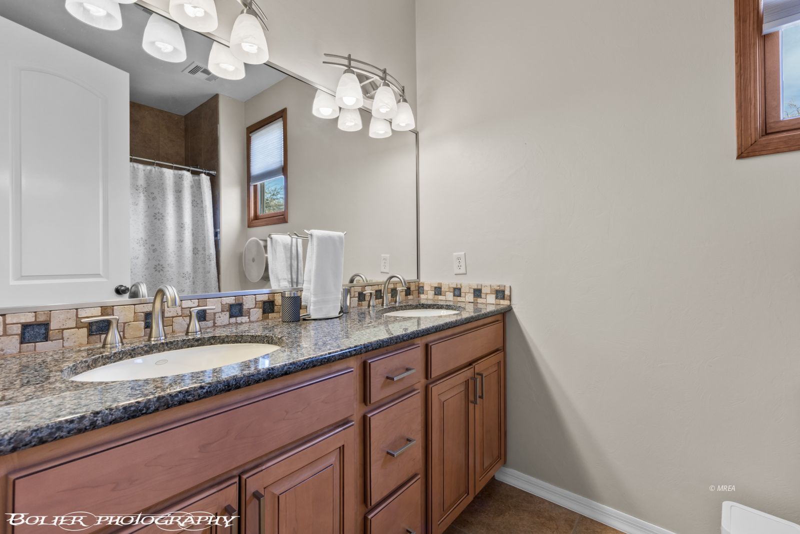 400  Paradise Pkwy  #127