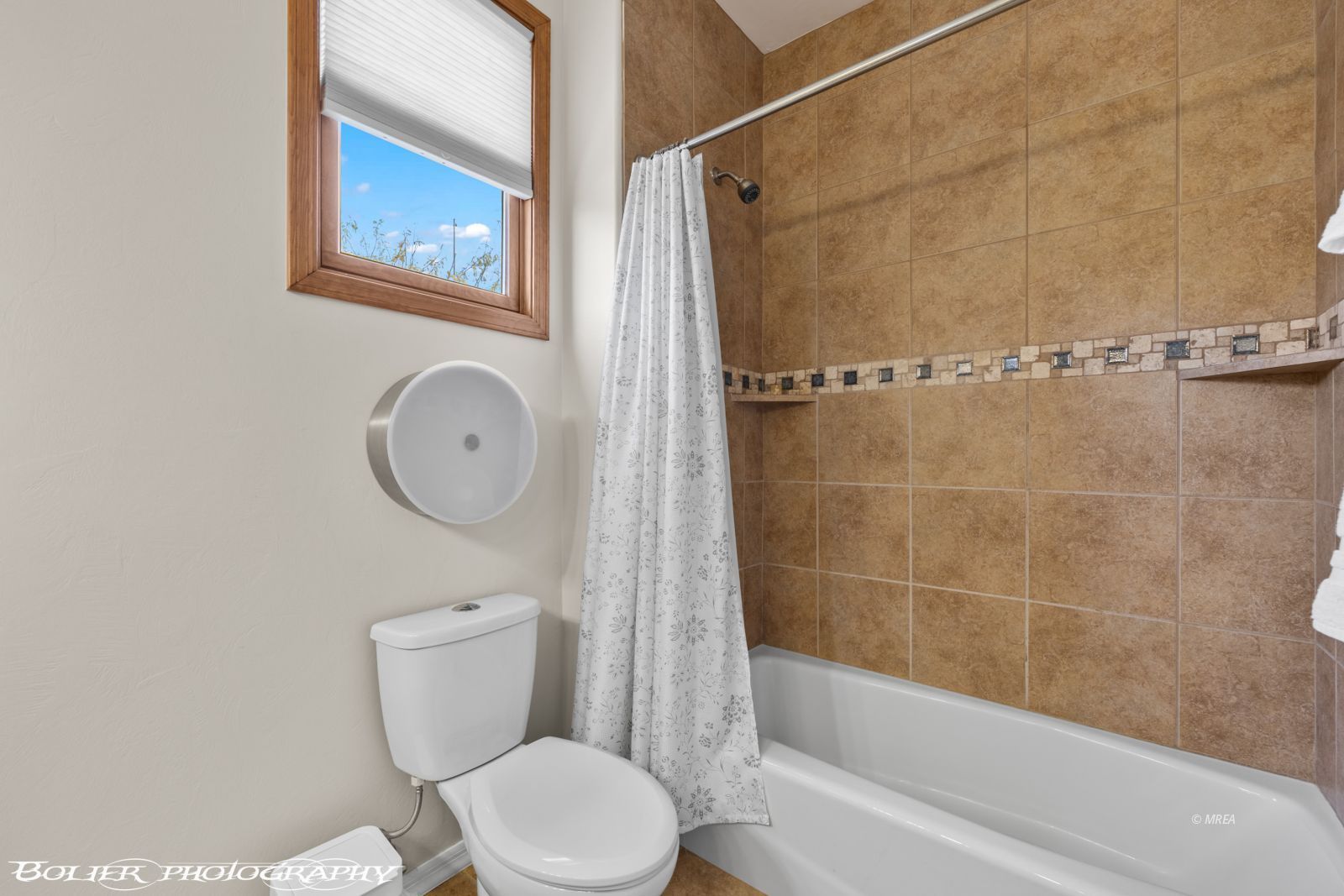 400  Paradise Pkwy  #127