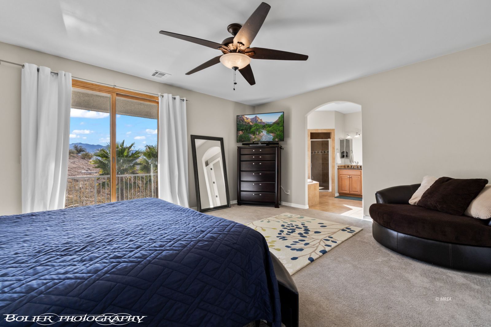 400  Paradise Pkwy  #127