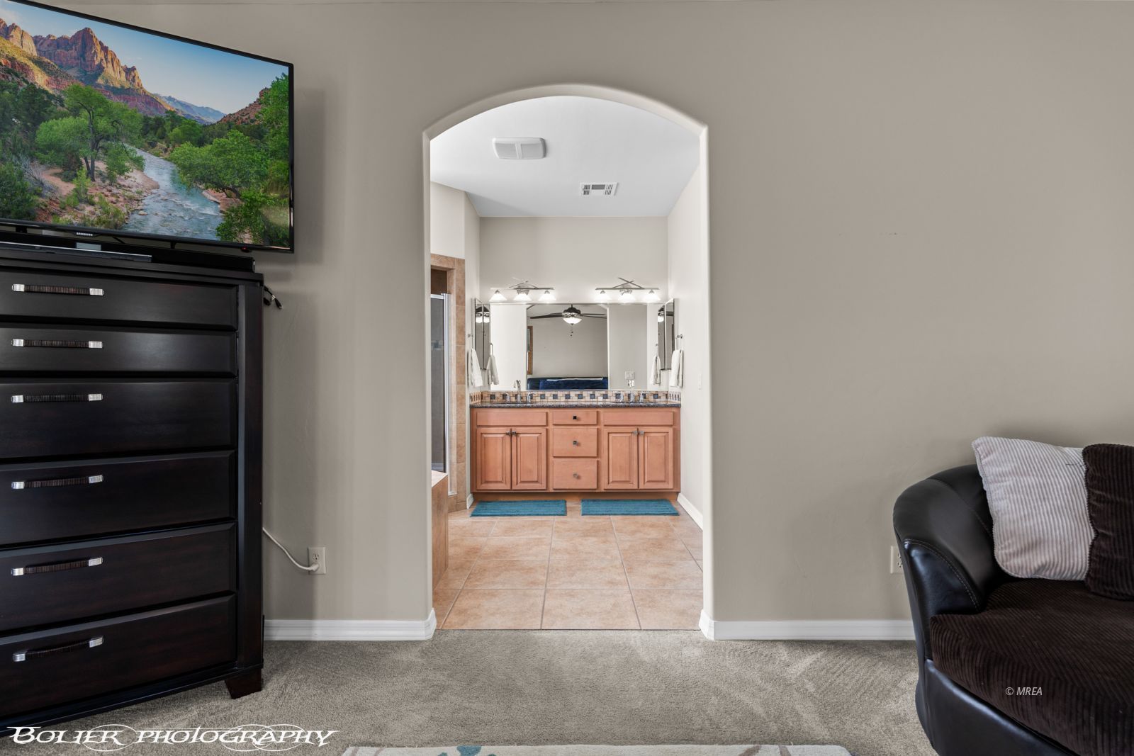 400  Paradise Pkwy  #127