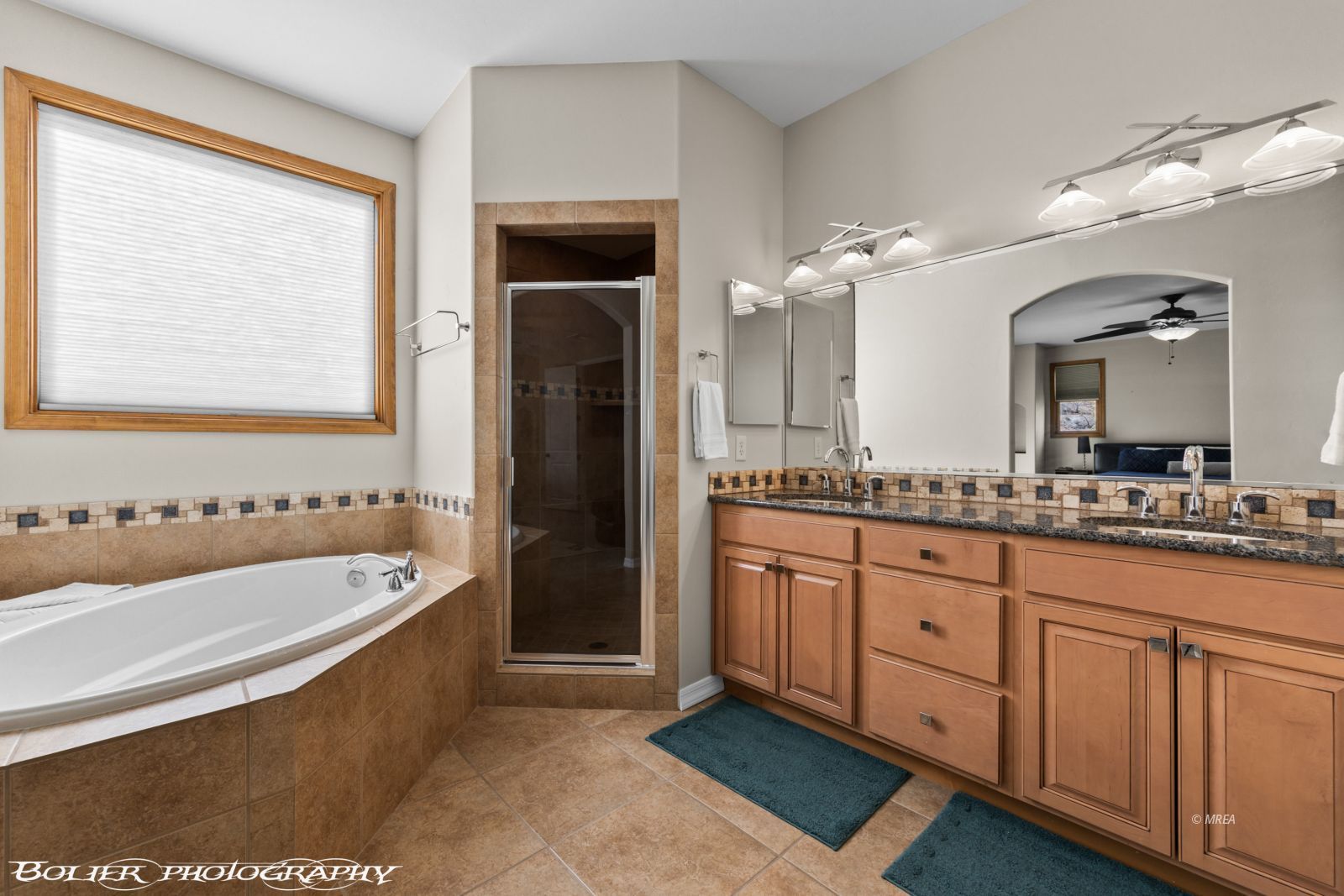 400  Paradise Pkwy  #127