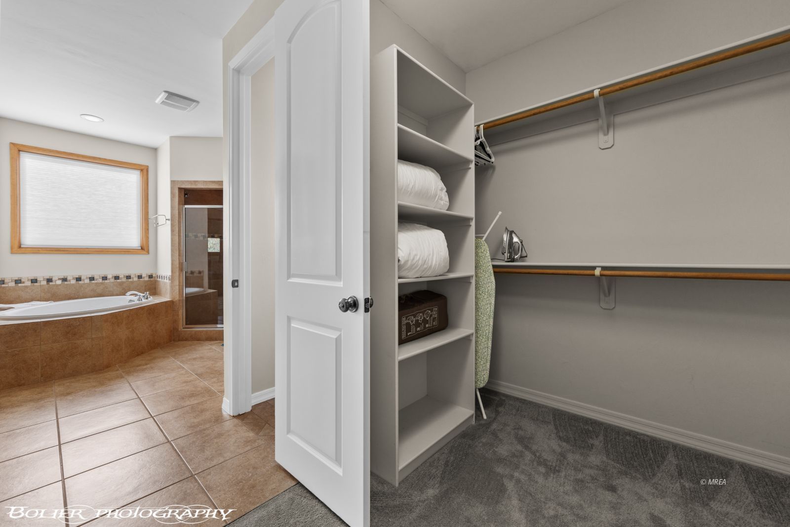 400  Paradise Pkwy  #127