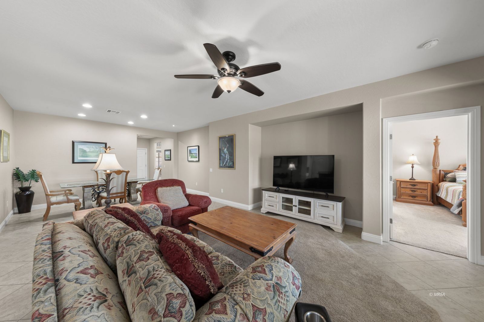 1140  Waterfall View 