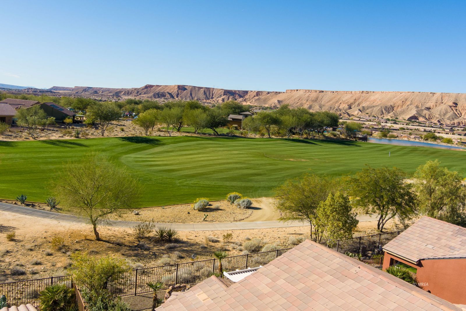 1140  Waterfall View 